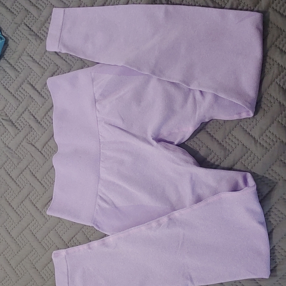 Purple seamless leggings